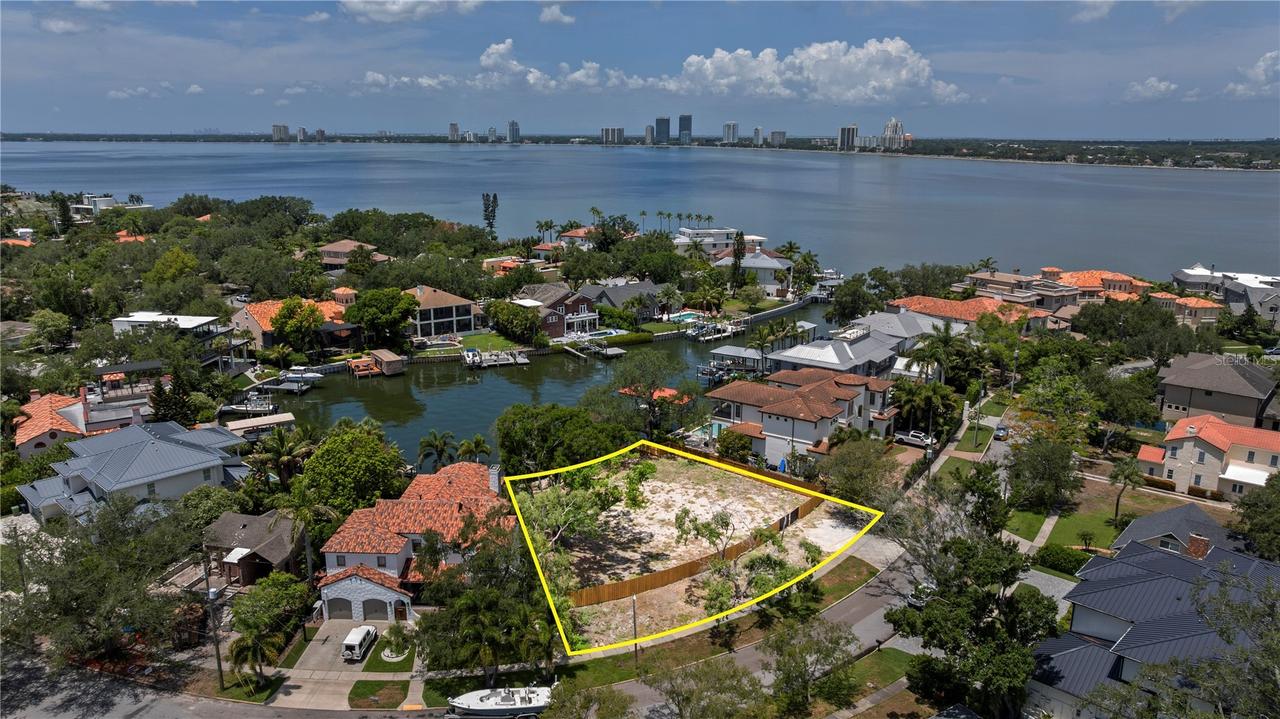 86 Bahama Cir., Tampa, FL 33606
