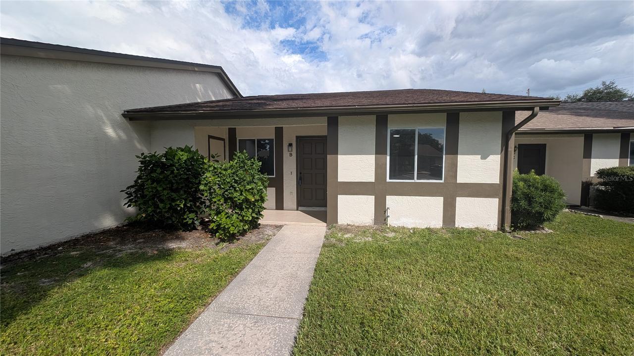 2888 Bancroft Cir. #5B, Palm Harbor, FL 34683
