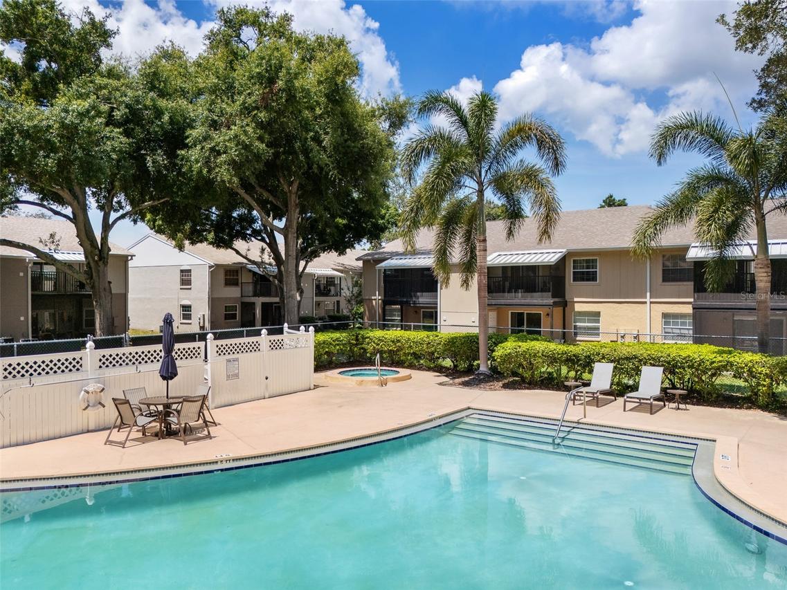 3812 N Oak Dr. #M72, Tampa, FL 33611