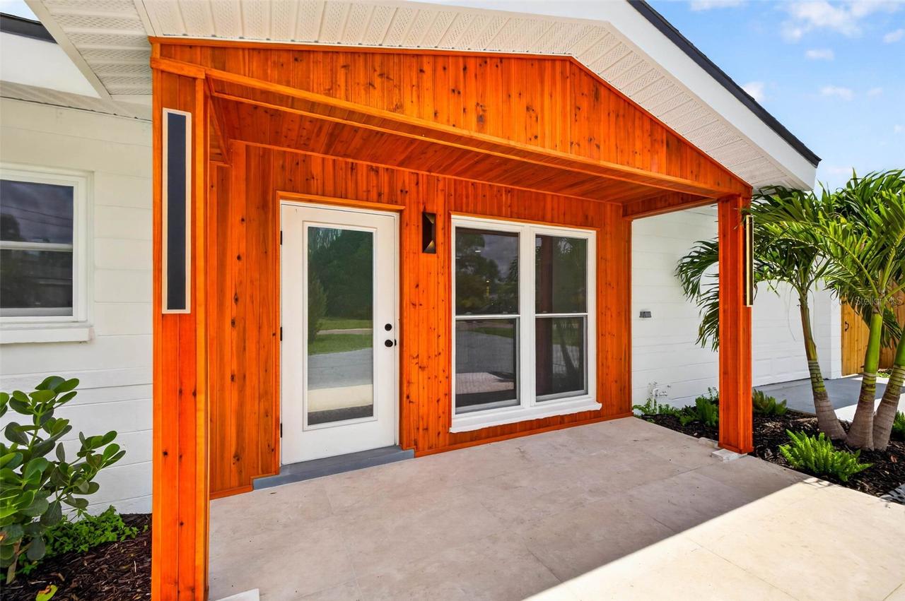 1524 Carson Cir., St Petersburg, FL 33703