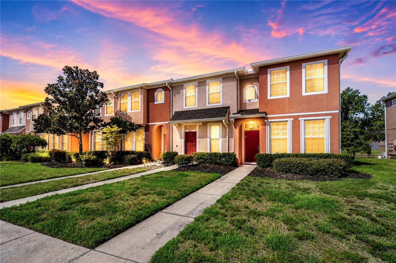 6919 Towering Spruce Dr, Riverview, FL 33578