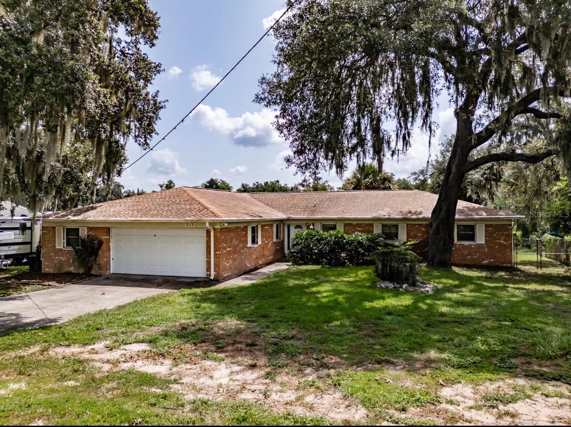 607 Telfair Rd., Brandon, FL 33510