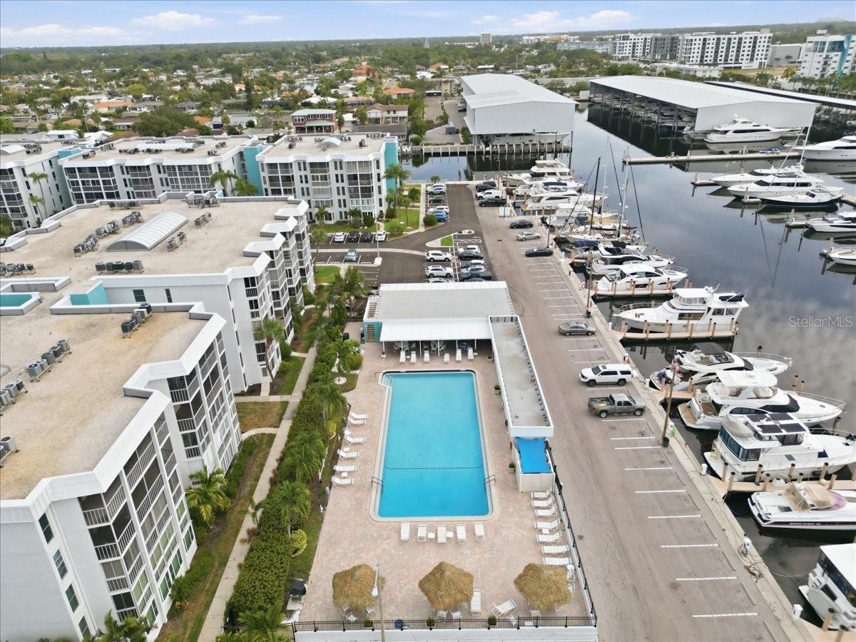 4908 38th Way #401, St Petersburg, FL 33711
