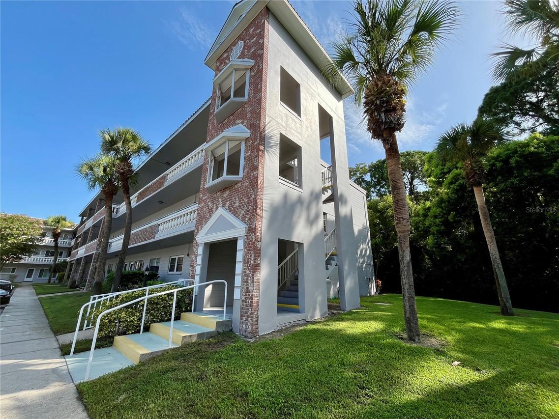 2460 Persian Dr. #24, Clearwater, FL 33763