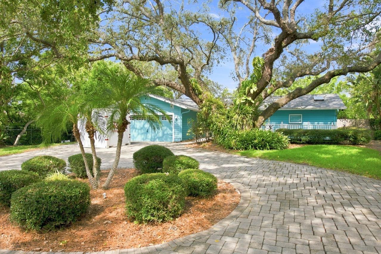 1111 Carlton Rd., Tarpon Springs, FL 34689