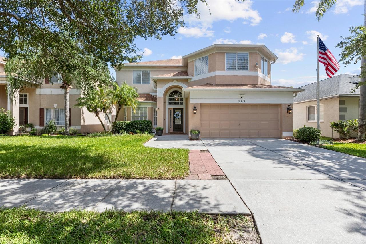 18923 Fishermans Bend Dr., Lutz, FL 33558