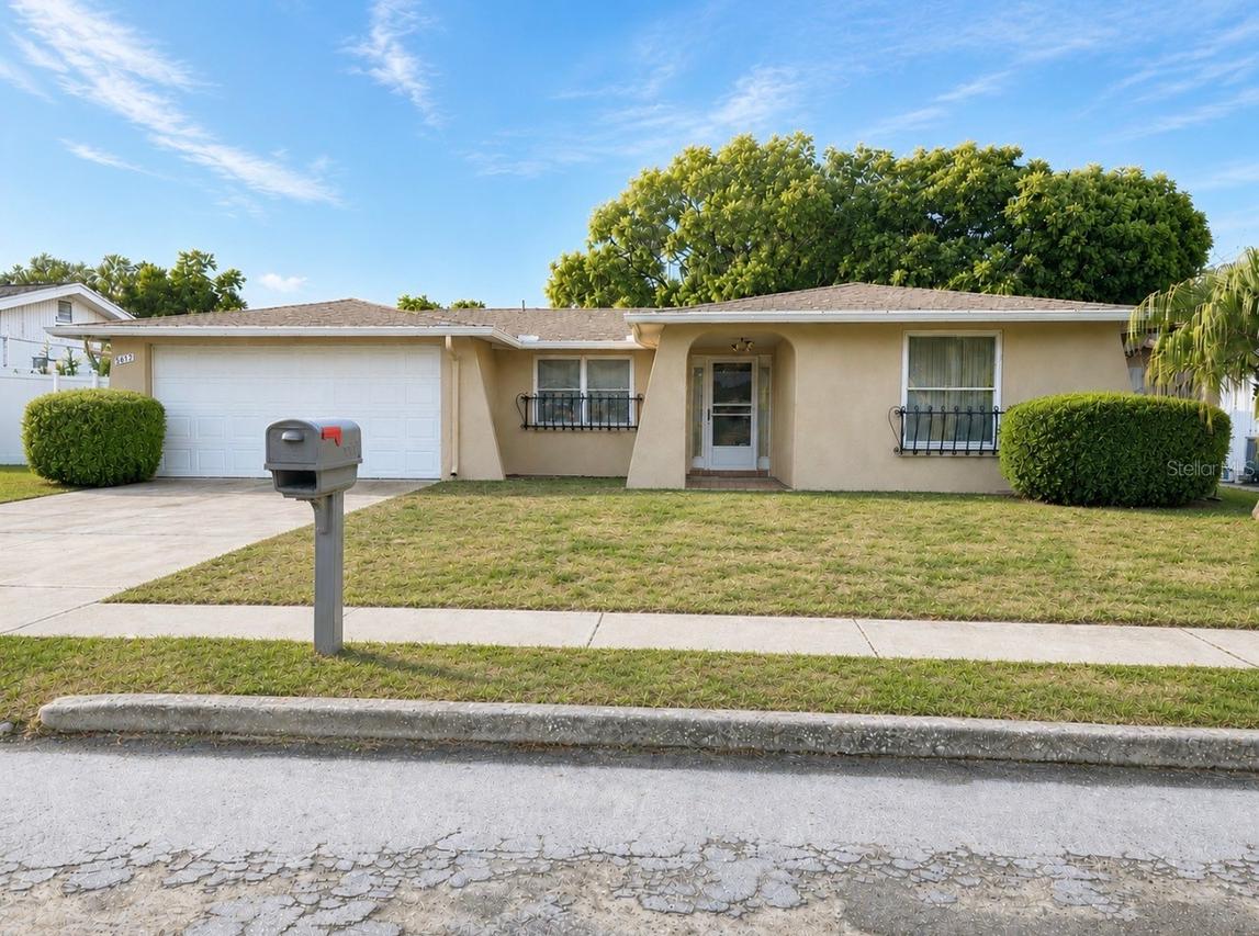 5617 Canosa Dr., Holiday, FL 34690
