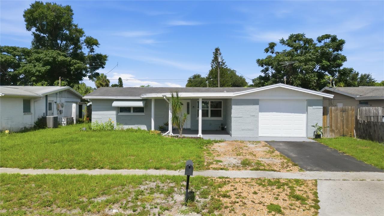 2051 Peggy Dr., Holiday, FL 34690