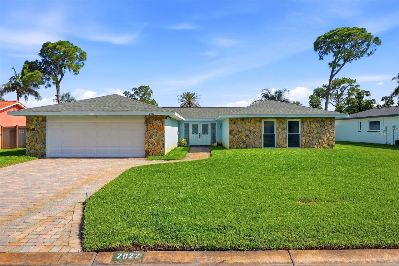 2022 Tanglewood Dr., St Petersburg, FL 33702