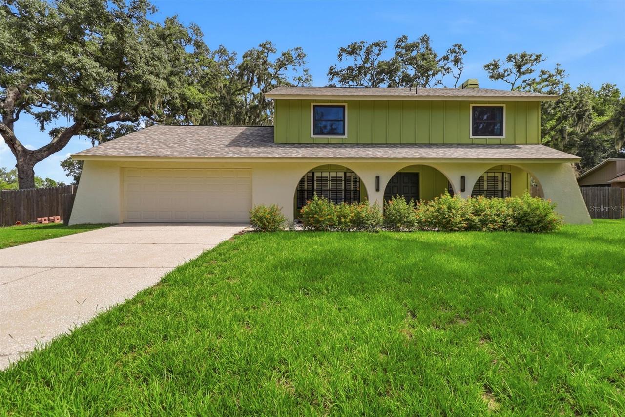 302 Bloomingfield Dr., Brandon, FL 33511