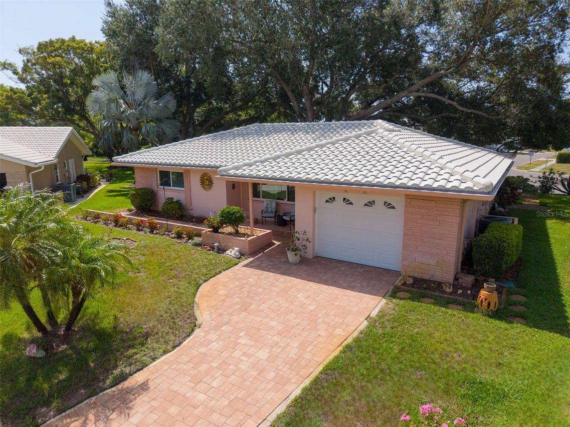 1520 Kenmore Ct., Palm Harbor, FL 34684