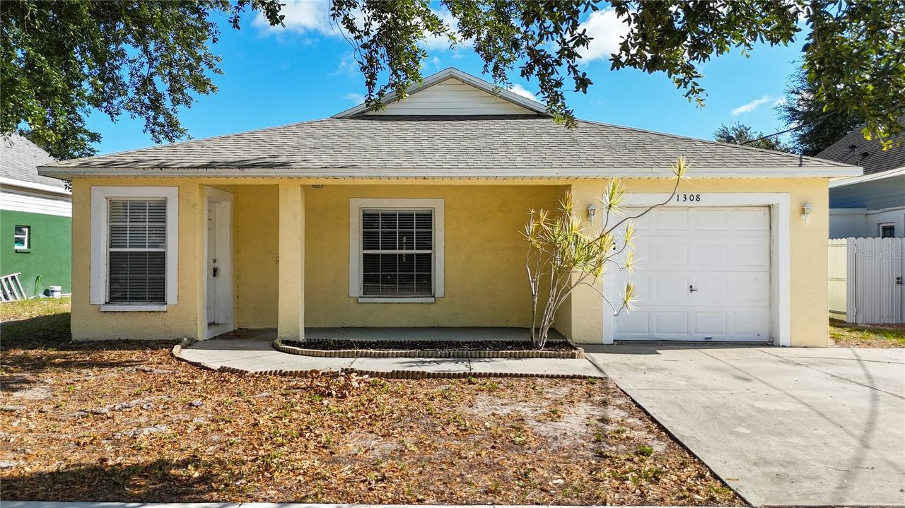 1308 Casa Bonita Ave., Ruskin, FL 33570