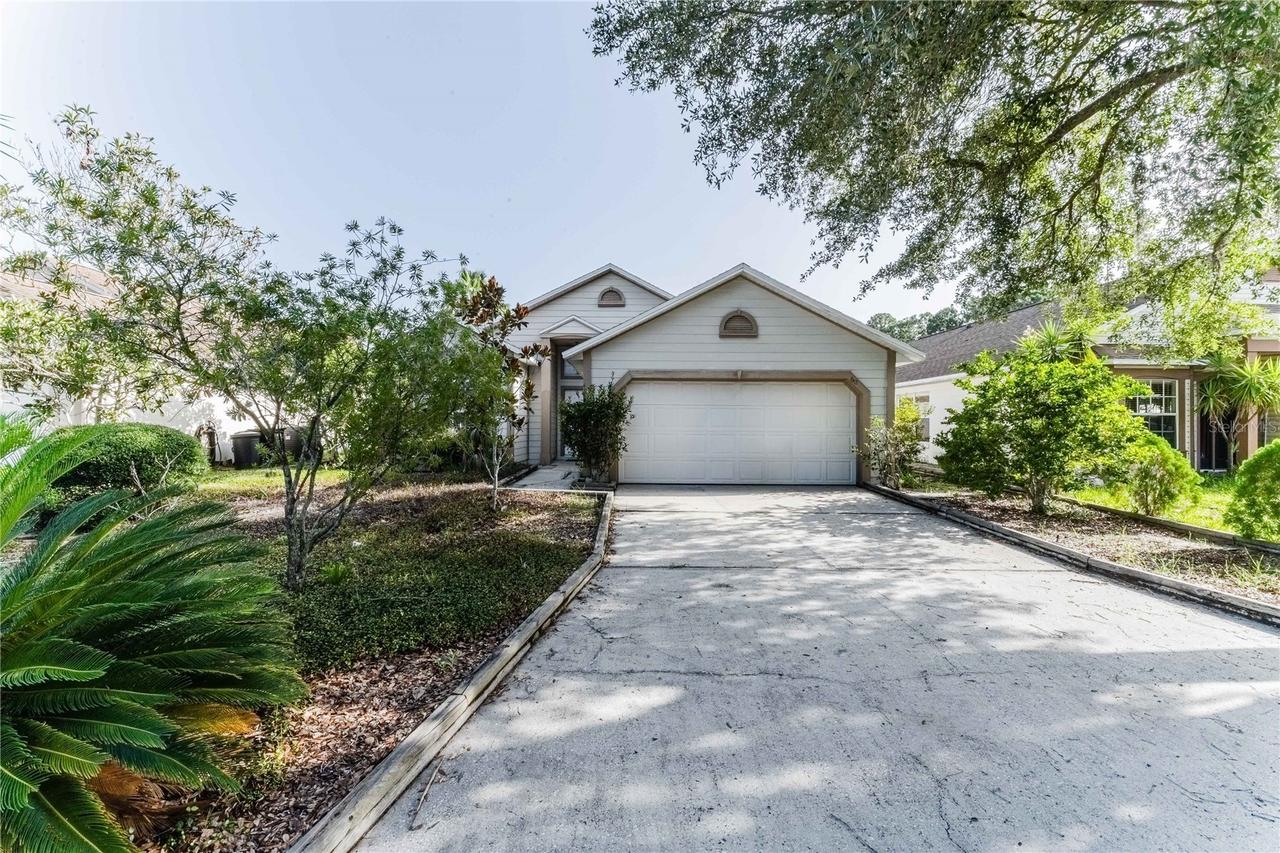 612 Allison Ave., Davenport, FL 33897