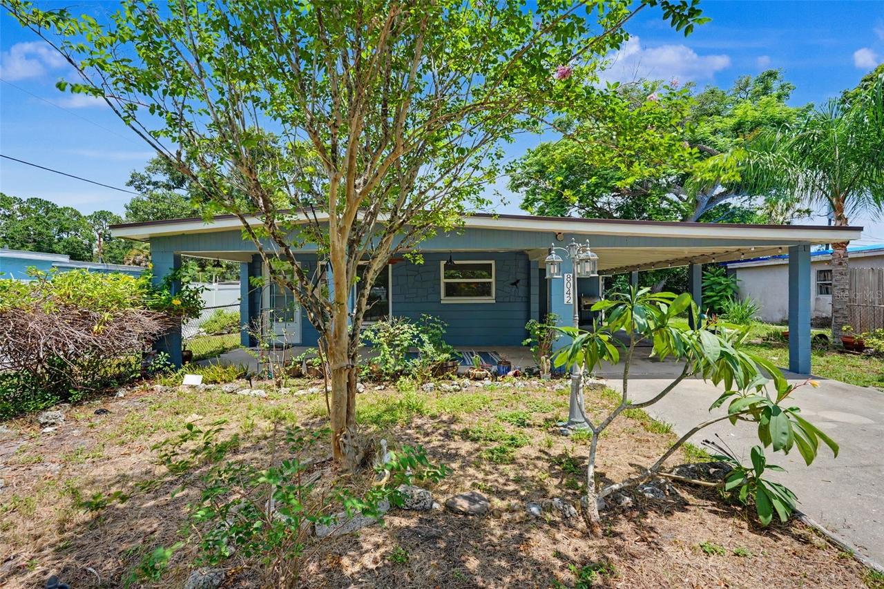 8042 91st Ter., Seminole, FL 33777