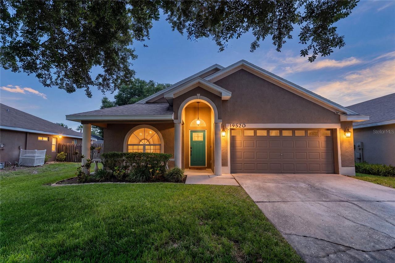 19520 Morden Blush Dr., Lutz, FL 33558