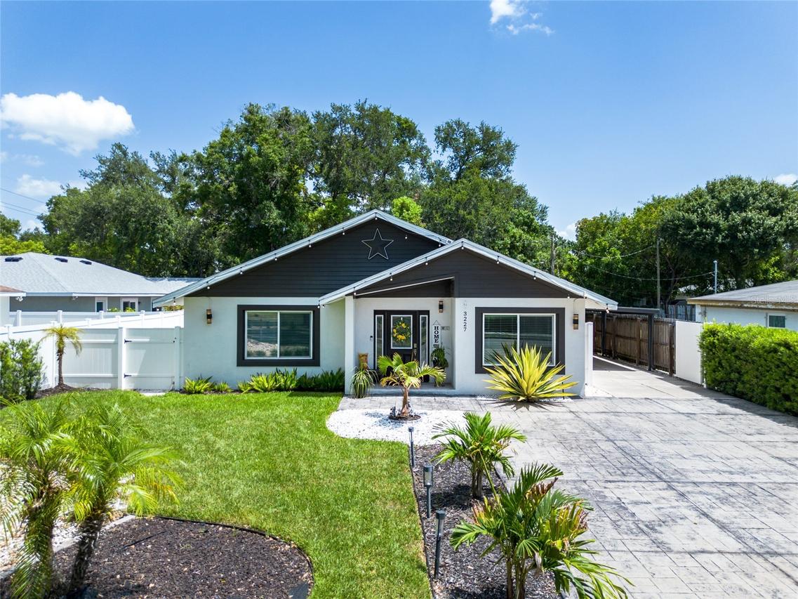 3227 W Spruce St., Tampa, FL 33607