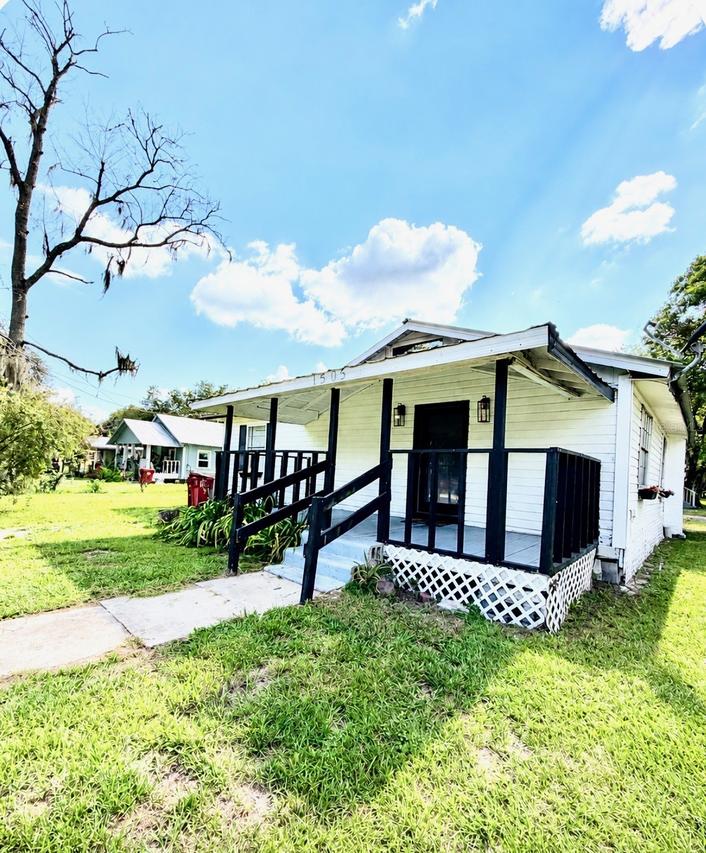 1505 N Orange St., Plant City, FL 33563