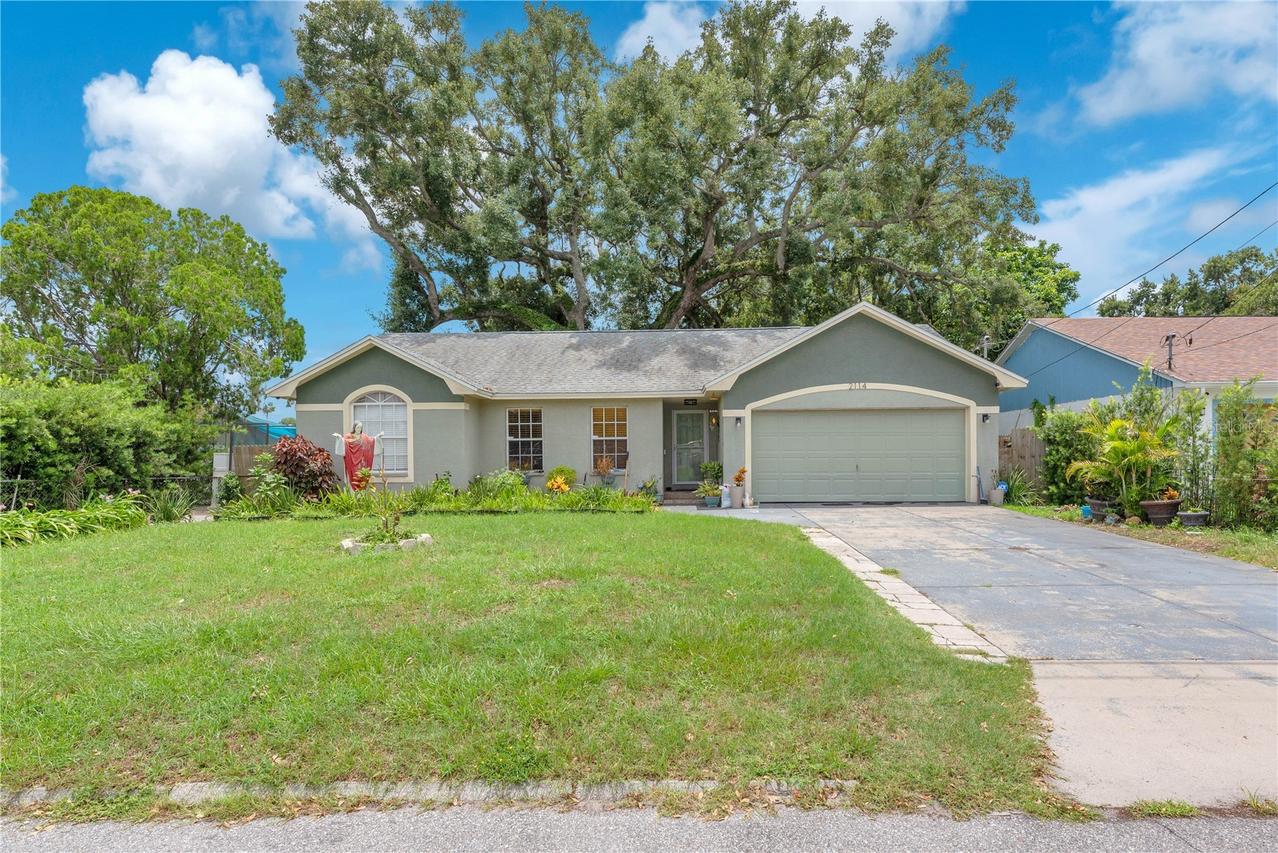 2114 W Hanna Ave., Tampa, FL 33604