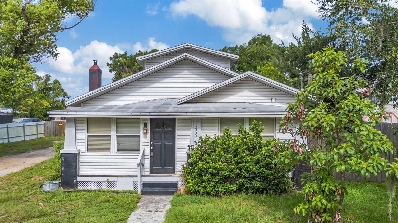 3232 Moores Lake Rd., Dover, FL 33527