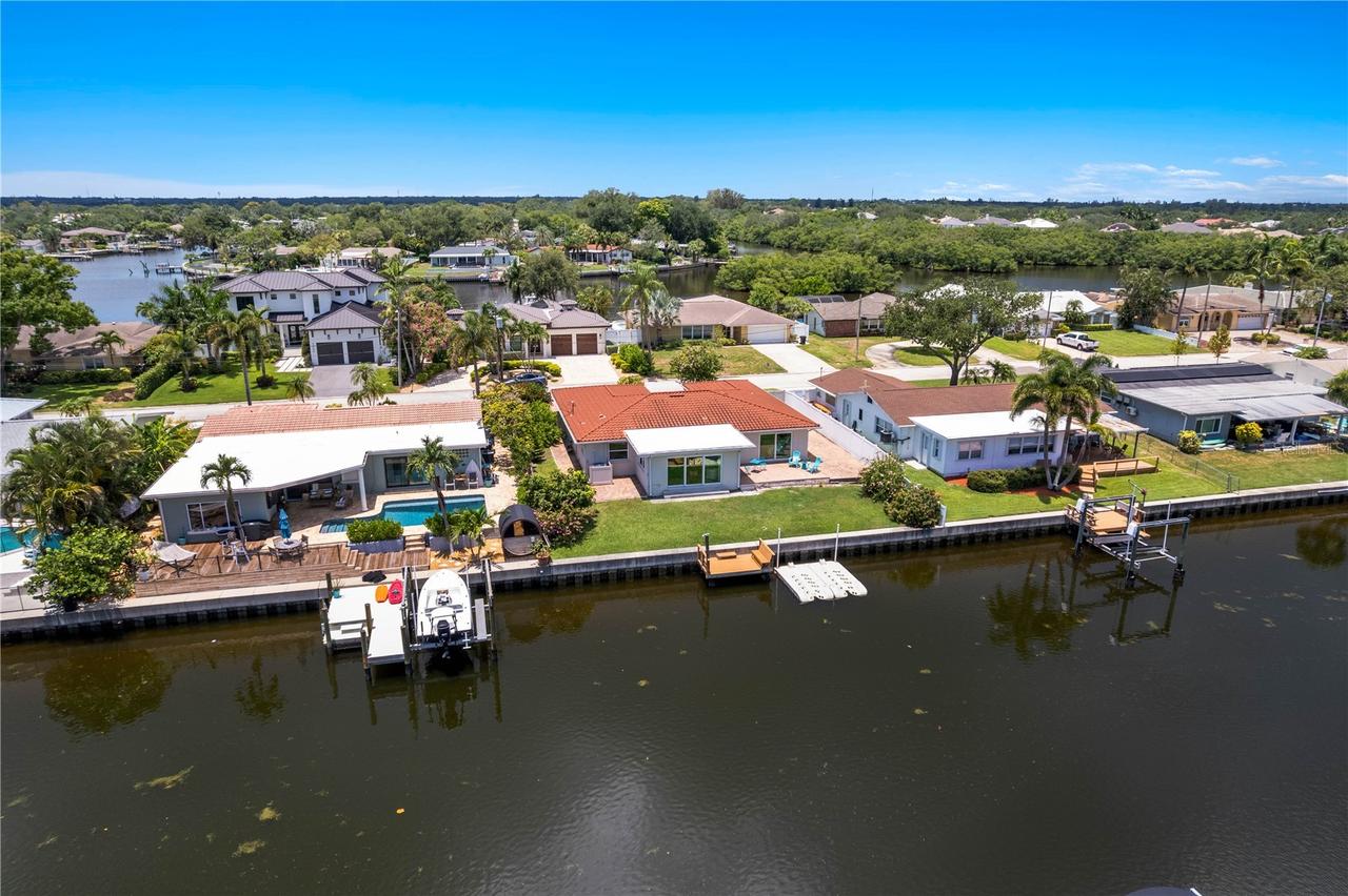 4425 13th Way, St Petersburg, FL 33703