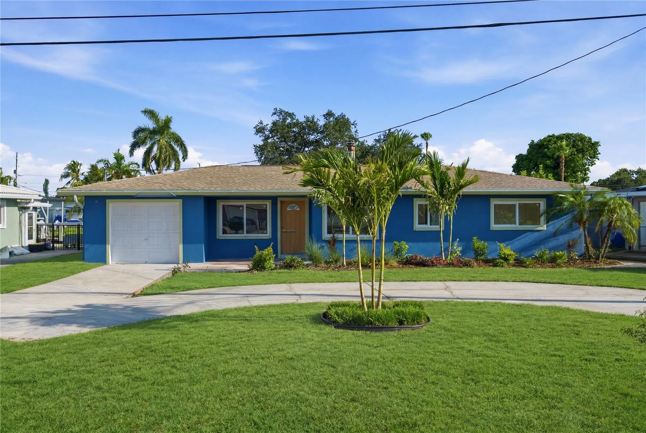 9460 Treasure Ln., St Petersburg, FL 33702