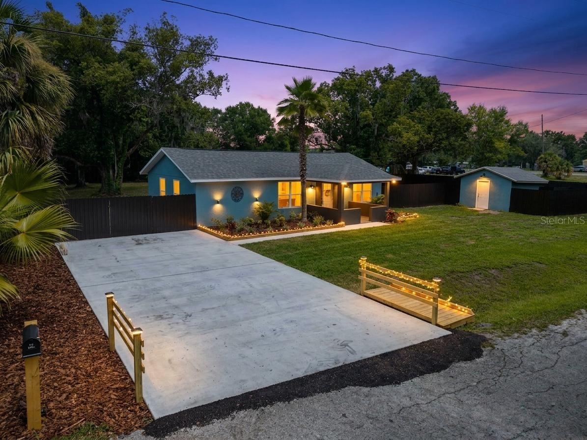 21149 Little Lake Thomas Rd., Land O Lakes, FL 34638