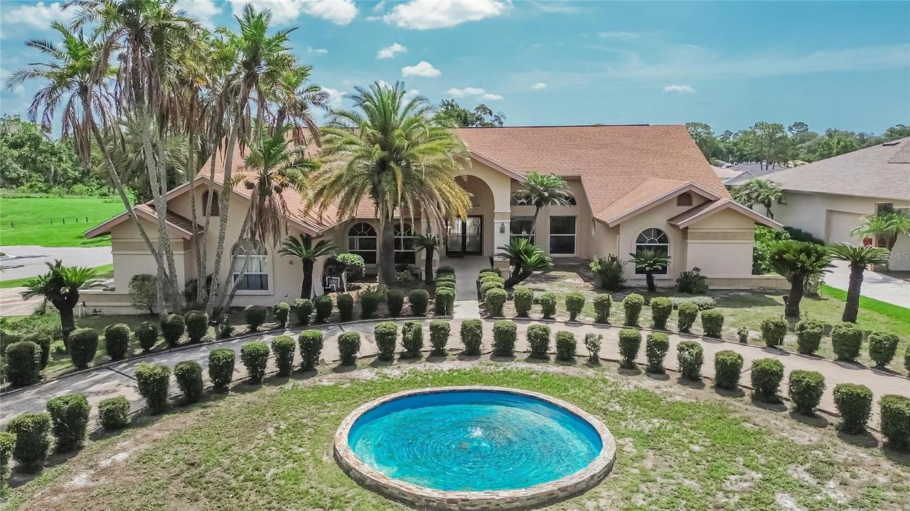 2714 Pine Club Dr., Plant City, FL 33566
