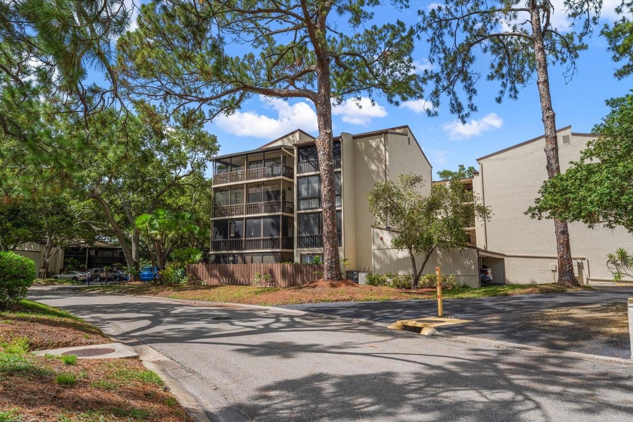 700 Starkey Rd. #624, Largo, FL 33771
