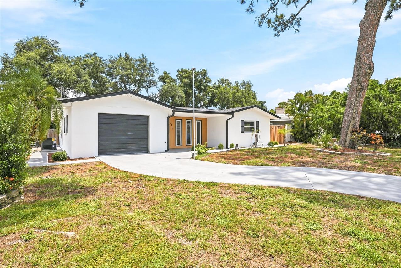 6419 Pelican Dr., St Petersburg, FL 33707
