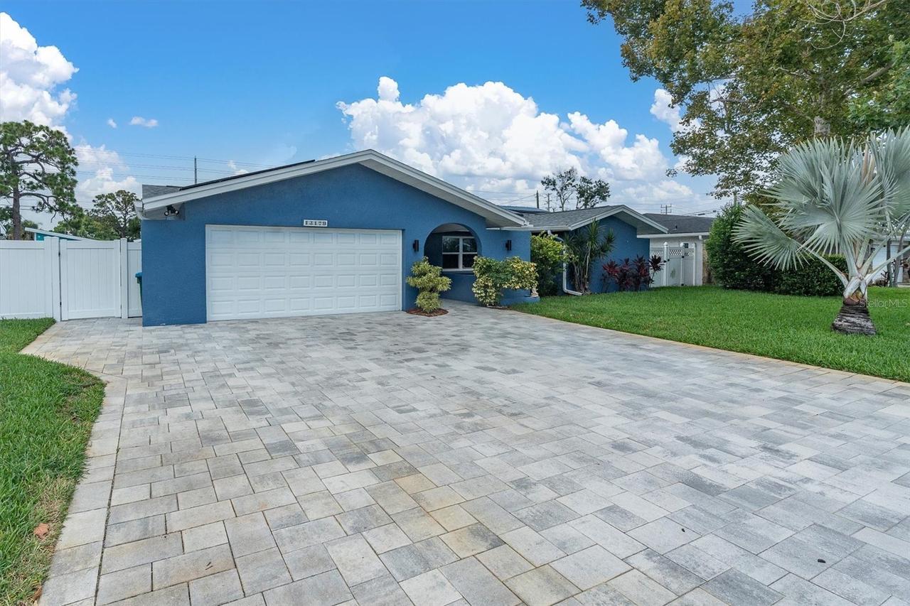 13179 Dorchester Dr., Seminole, FL 33776