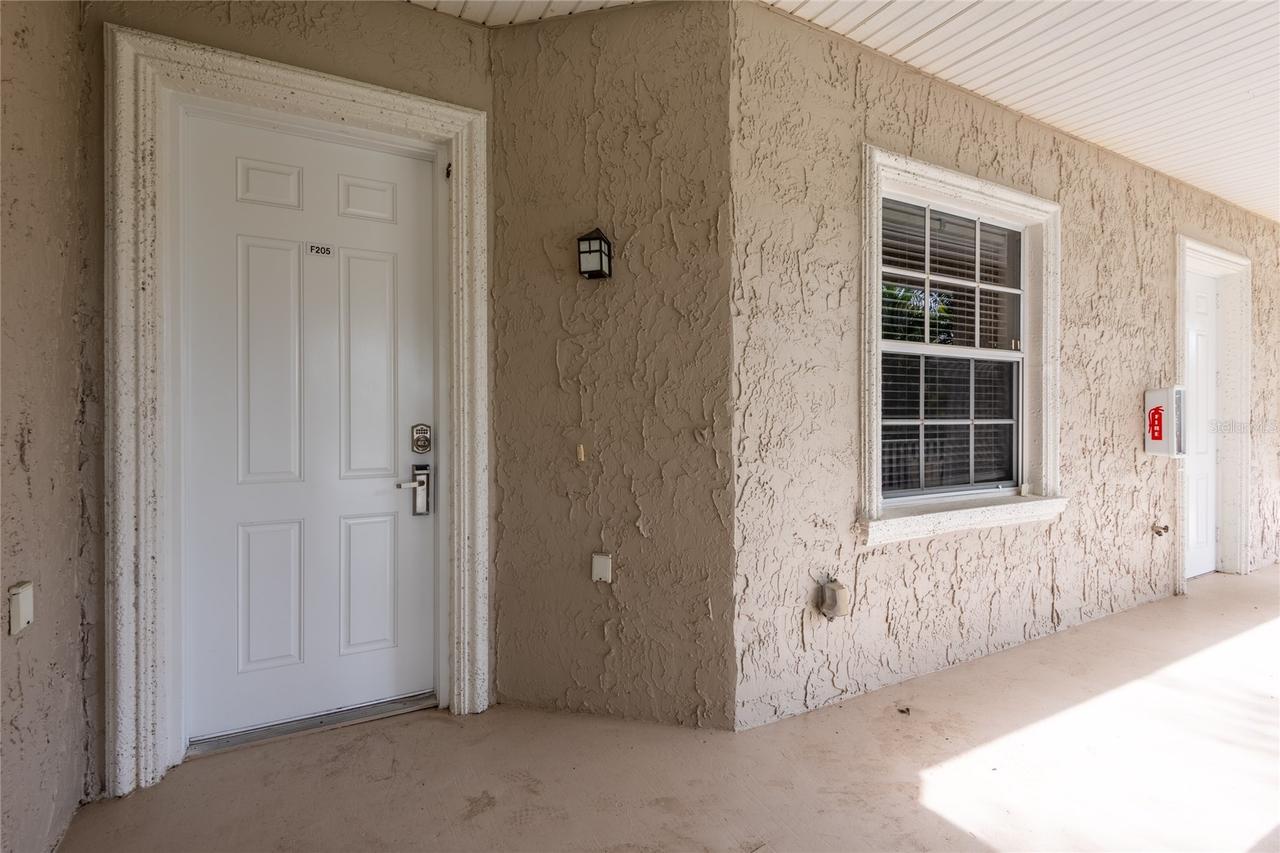 6815 Dali Ave. #205, Land O Lakes, FL 34637