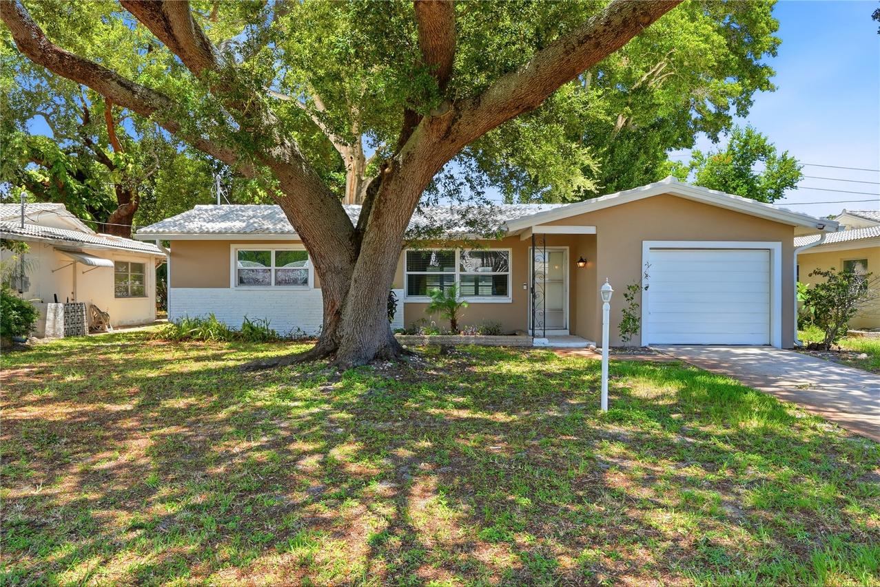 2437 Rutland Ln., Clearwater, FL 33763