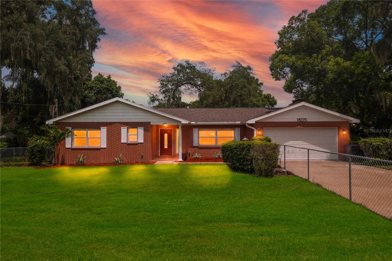 1805 Dierker Dr., Valrico, FL 33596