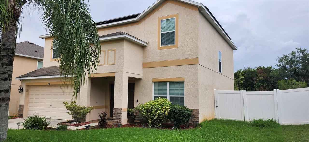 1424 Main St., Valrico, FL 33594
