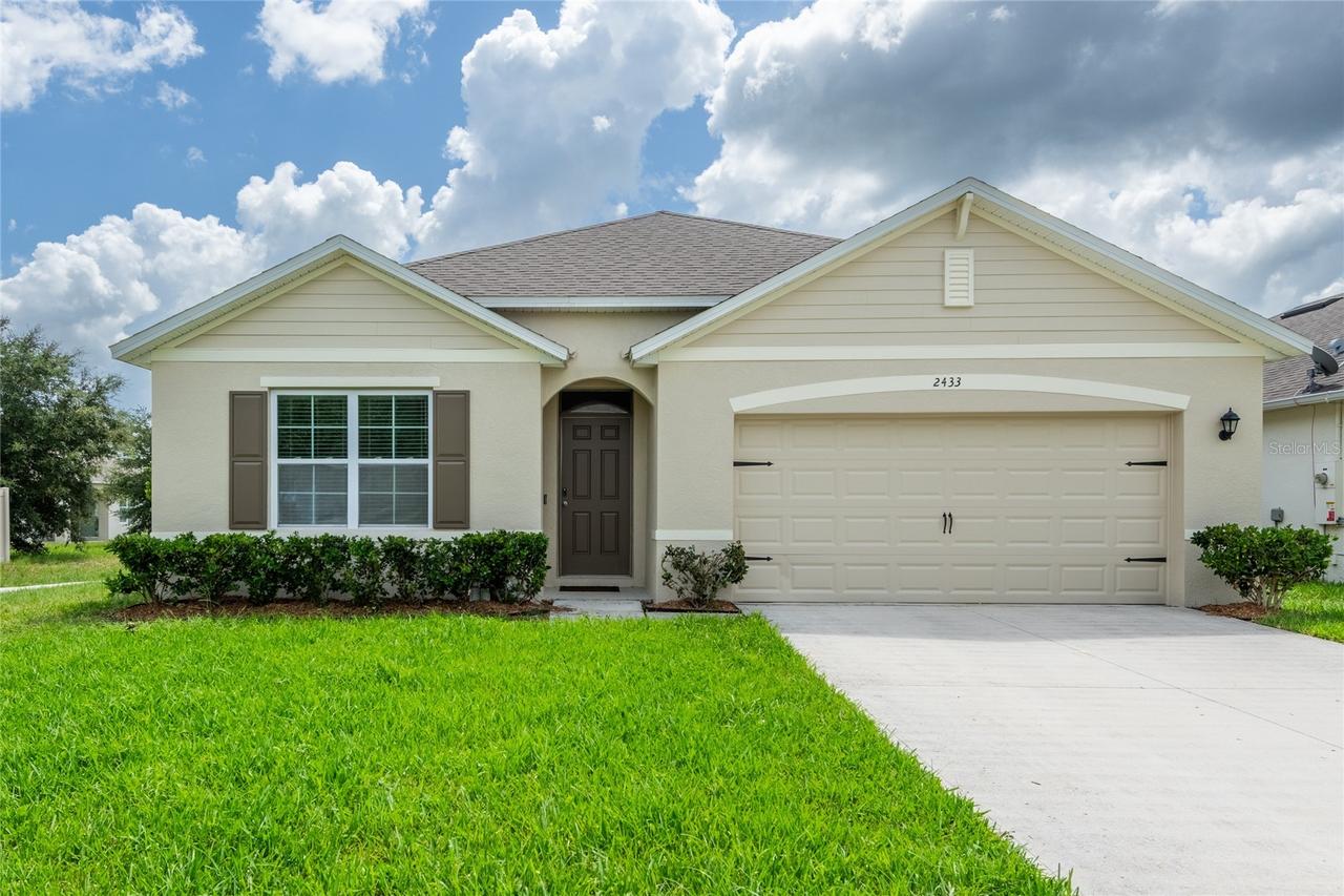 2433 White Poppy Dr., Kissimmee, FL 34747