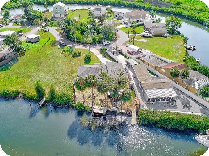 8937 Rocky Creek Dr., Tampa, FL 33615