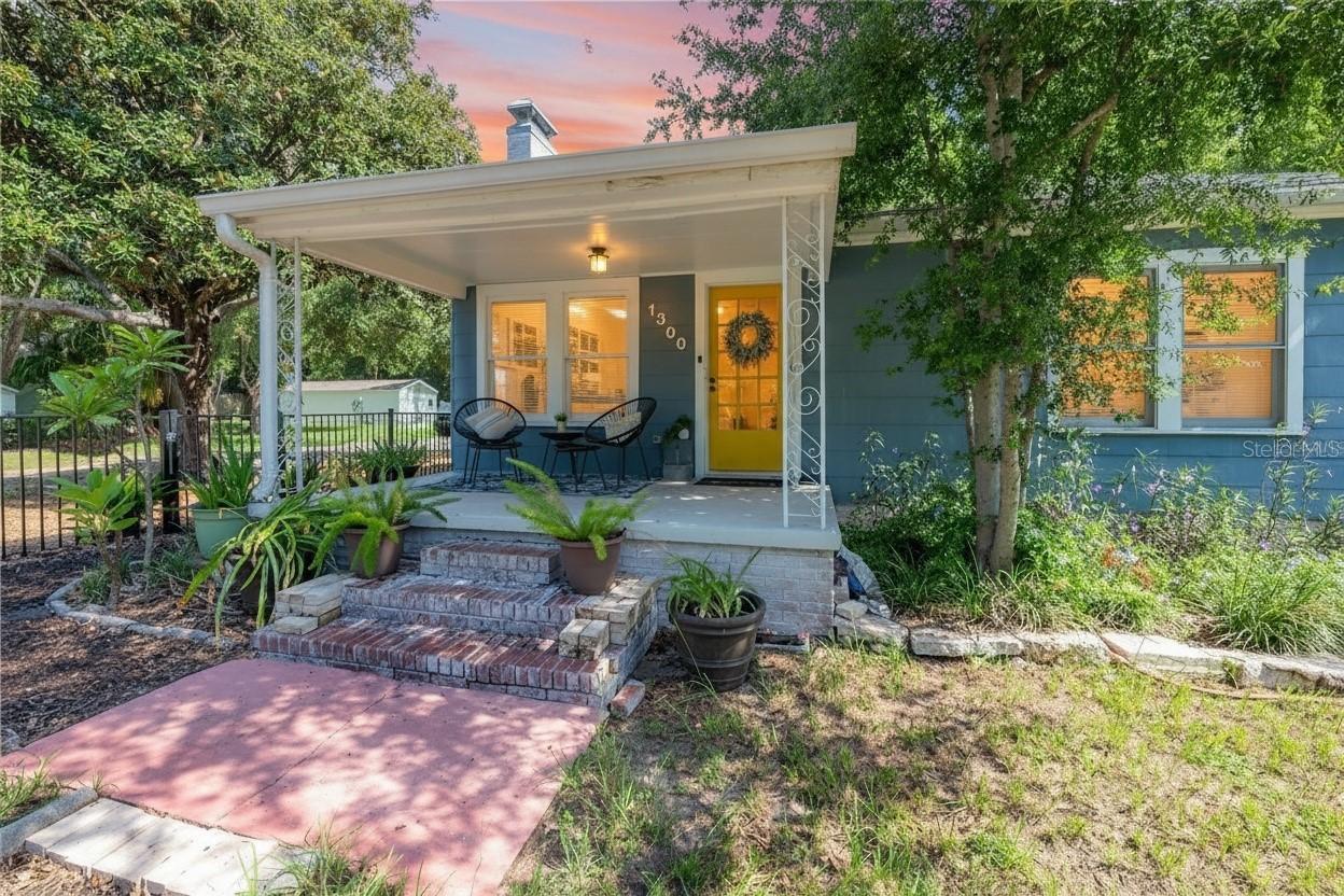 1300 E Henry Ave., Tampa, FL 33604