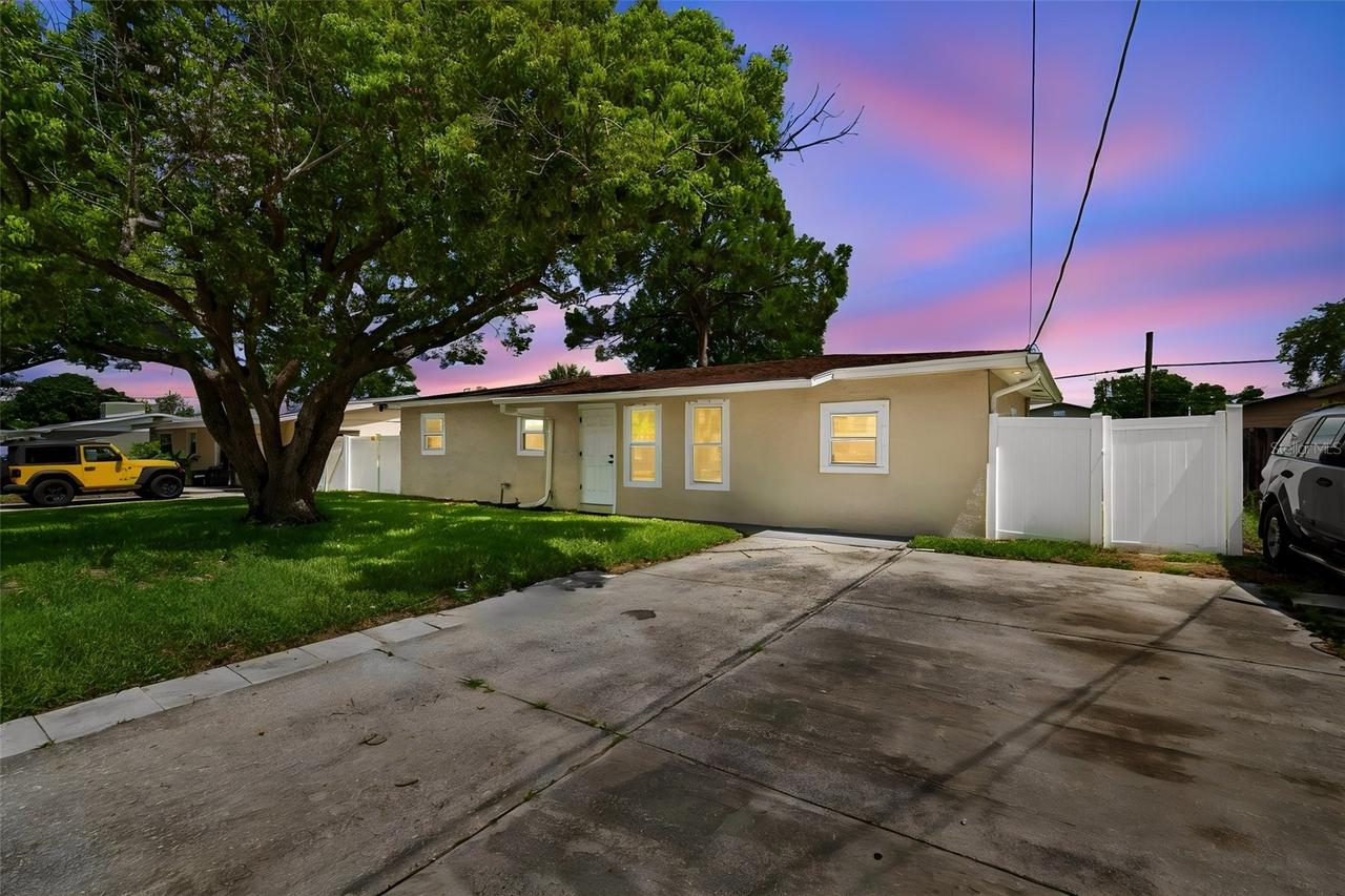 4417 W Fairview Heights, Tampa, FL 33616