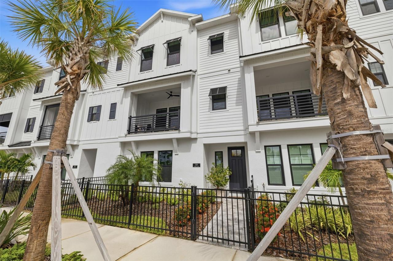 1528 Skysail Ln., Sarasota, FL 34240