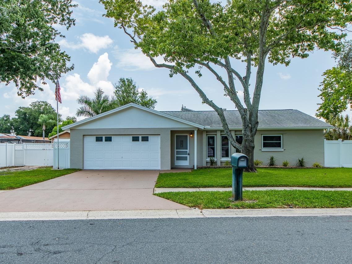 11883 108th Ave., Largo, FL 33778