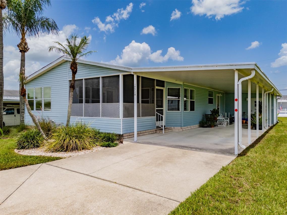 37716 Newport Dr., Zephyrhills, FL 33542