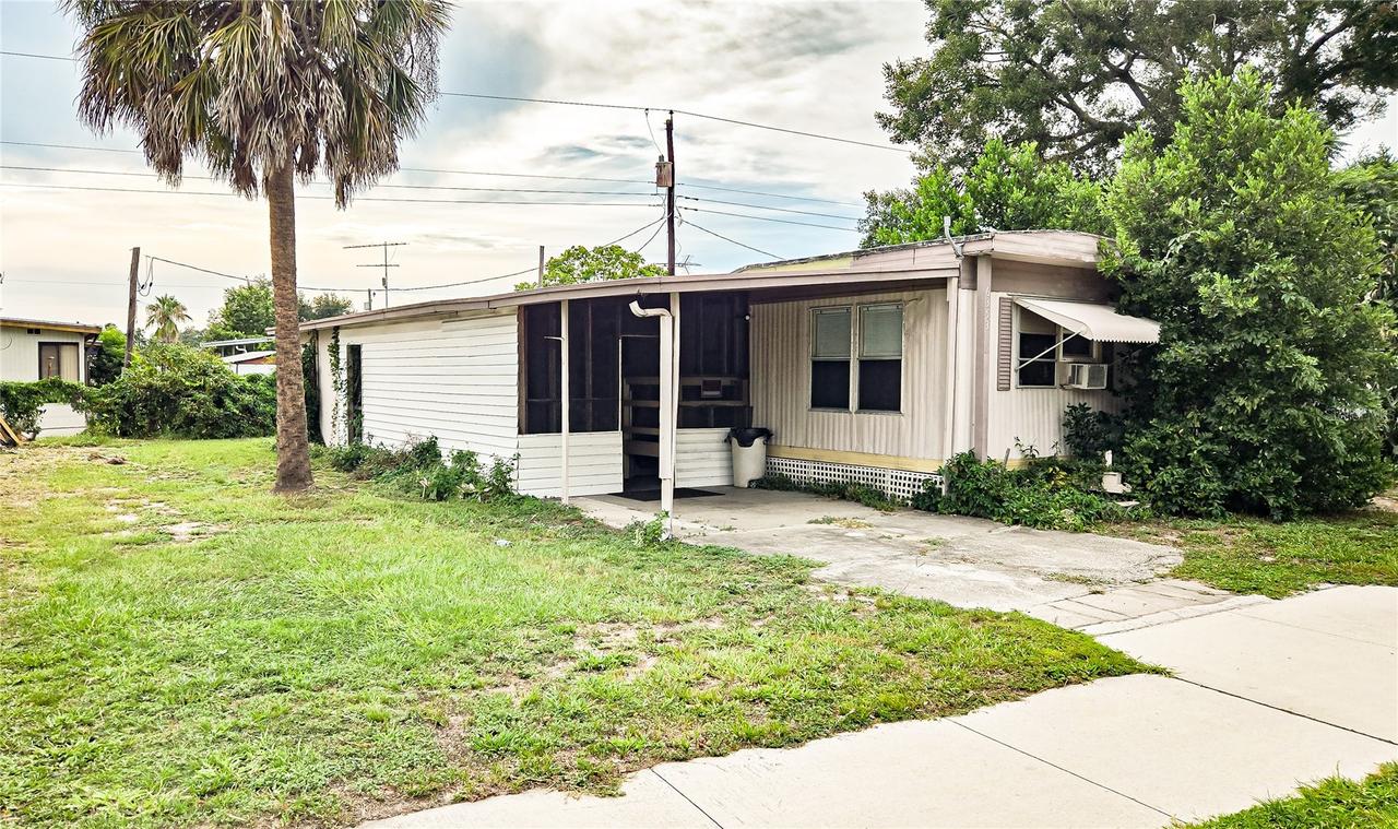 6353 20th St., Zephyrhills, FL 33542