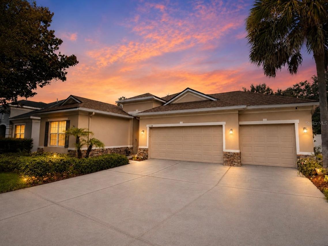 11238 Wembley Landing Dr., Lithia, FL 33547