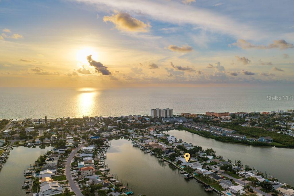 337 La Hacienda Dr., Indian Rocks Beach, FL 33785