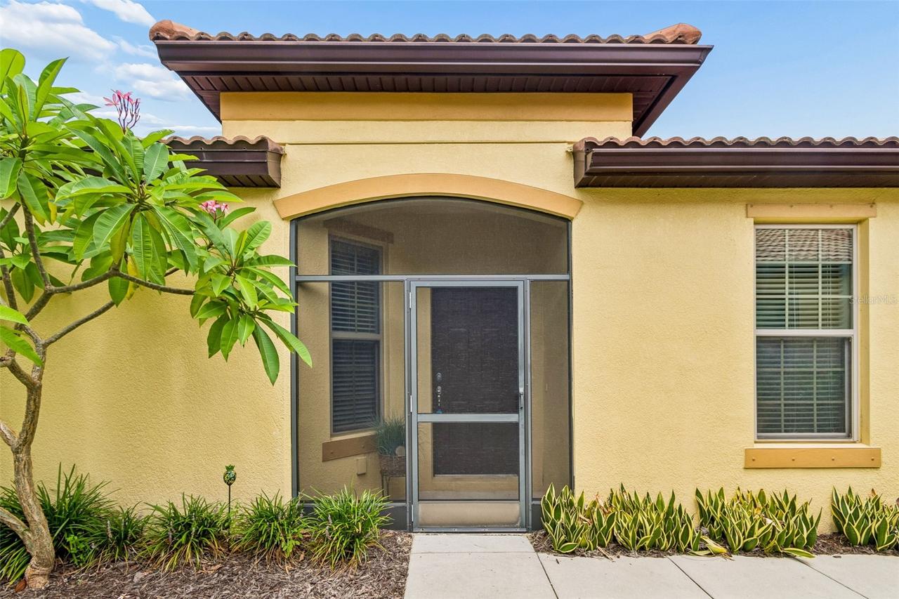 322 Mystic Falls Dr., Apollo Beach, FL 33572
