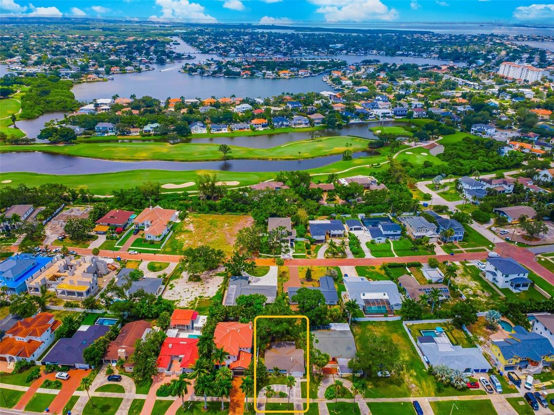 910 Snell Isle Blvd., St Petersburg, FL 33704