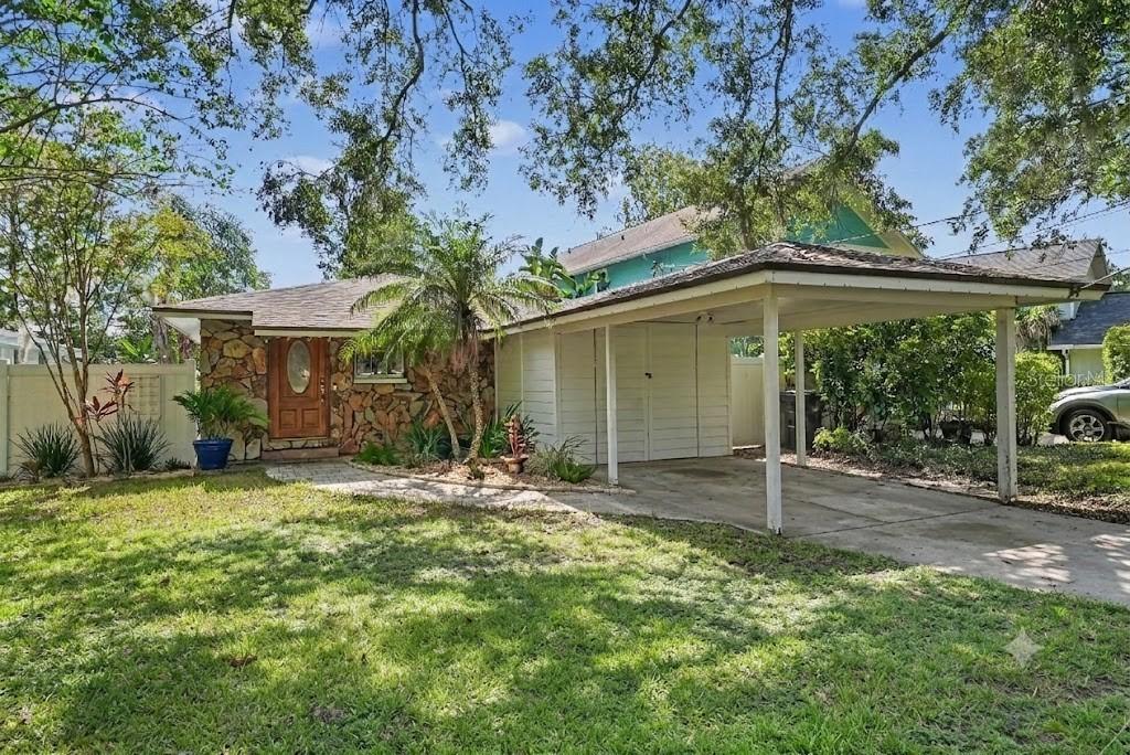 12320 Woodleigh Ave., Tampa, FL 33612