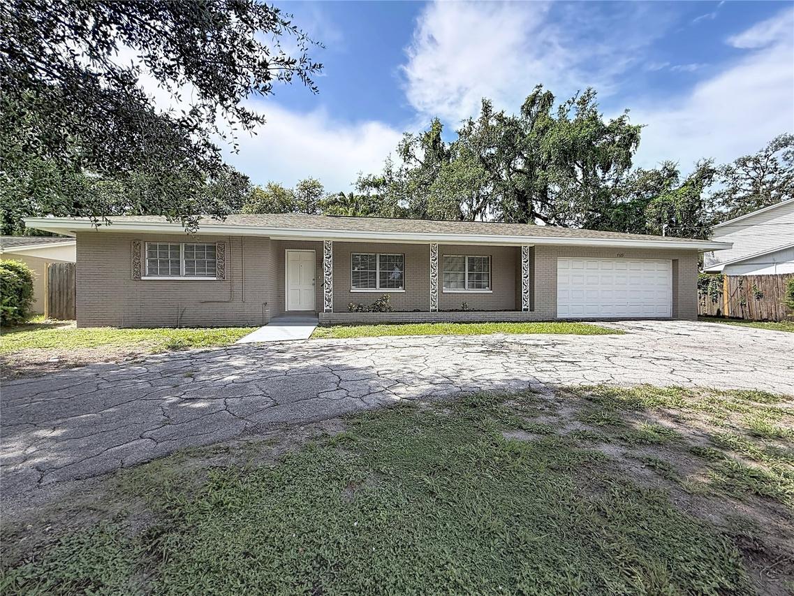 7123 Woodfield Dr., Tampa, FL 33617