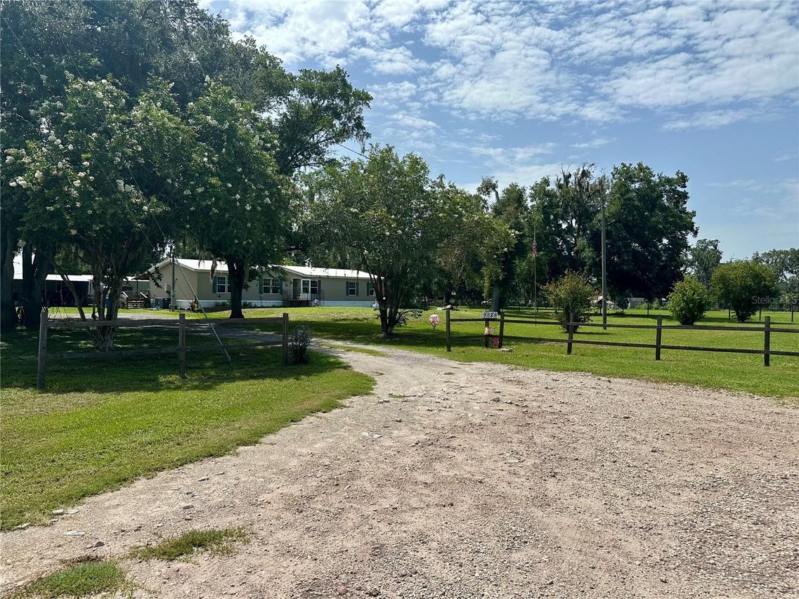 8528 Avon Lady Pl., Plant City, FL 33567