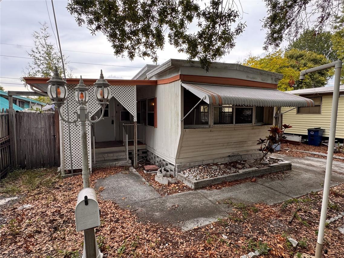 5042 76th St., St Petersburg, FL 33709